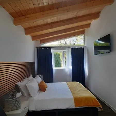 Casa Noua Bed & Breakfast